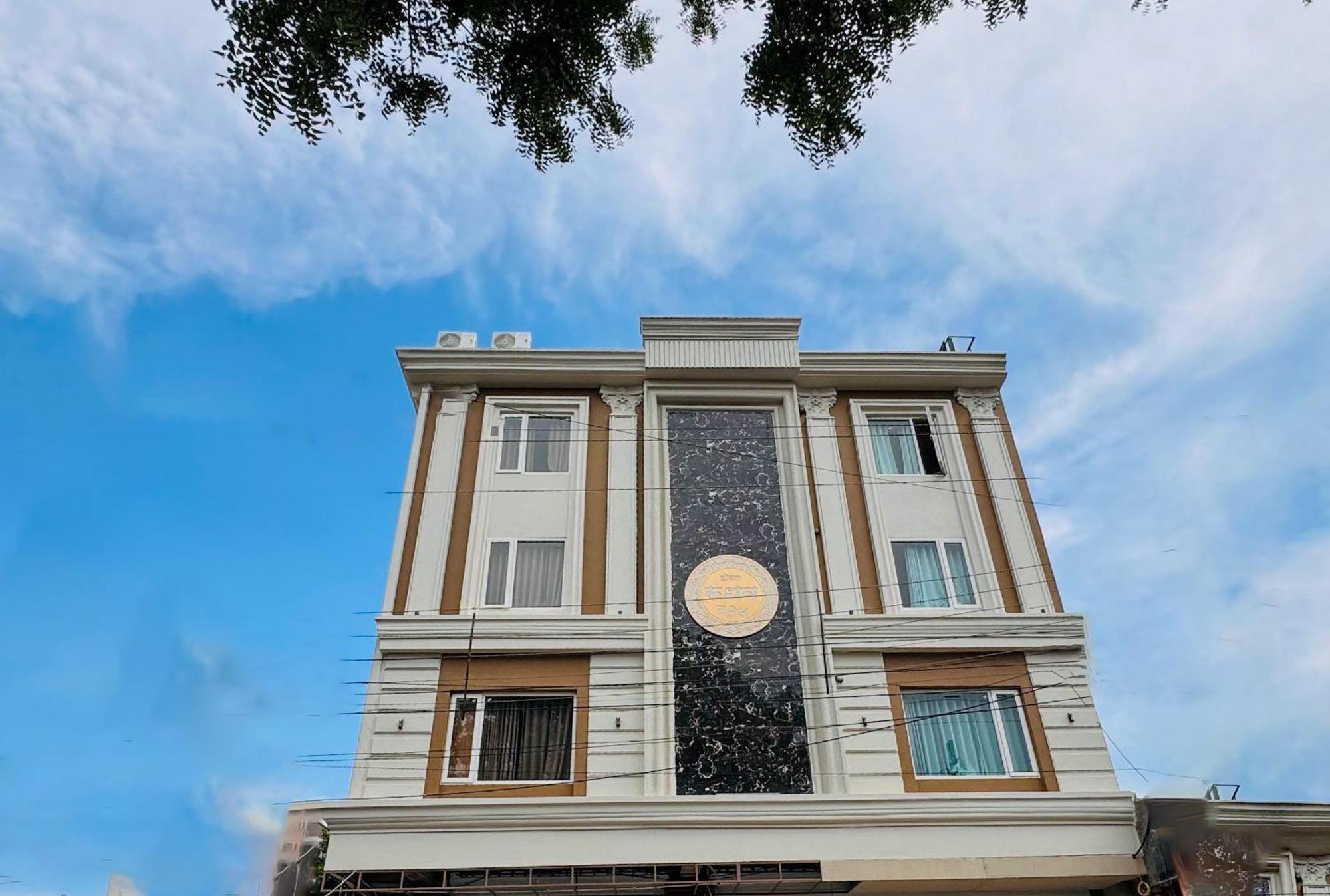 Hotel Rudhav Palace ウッジャイン エクステリア 写真