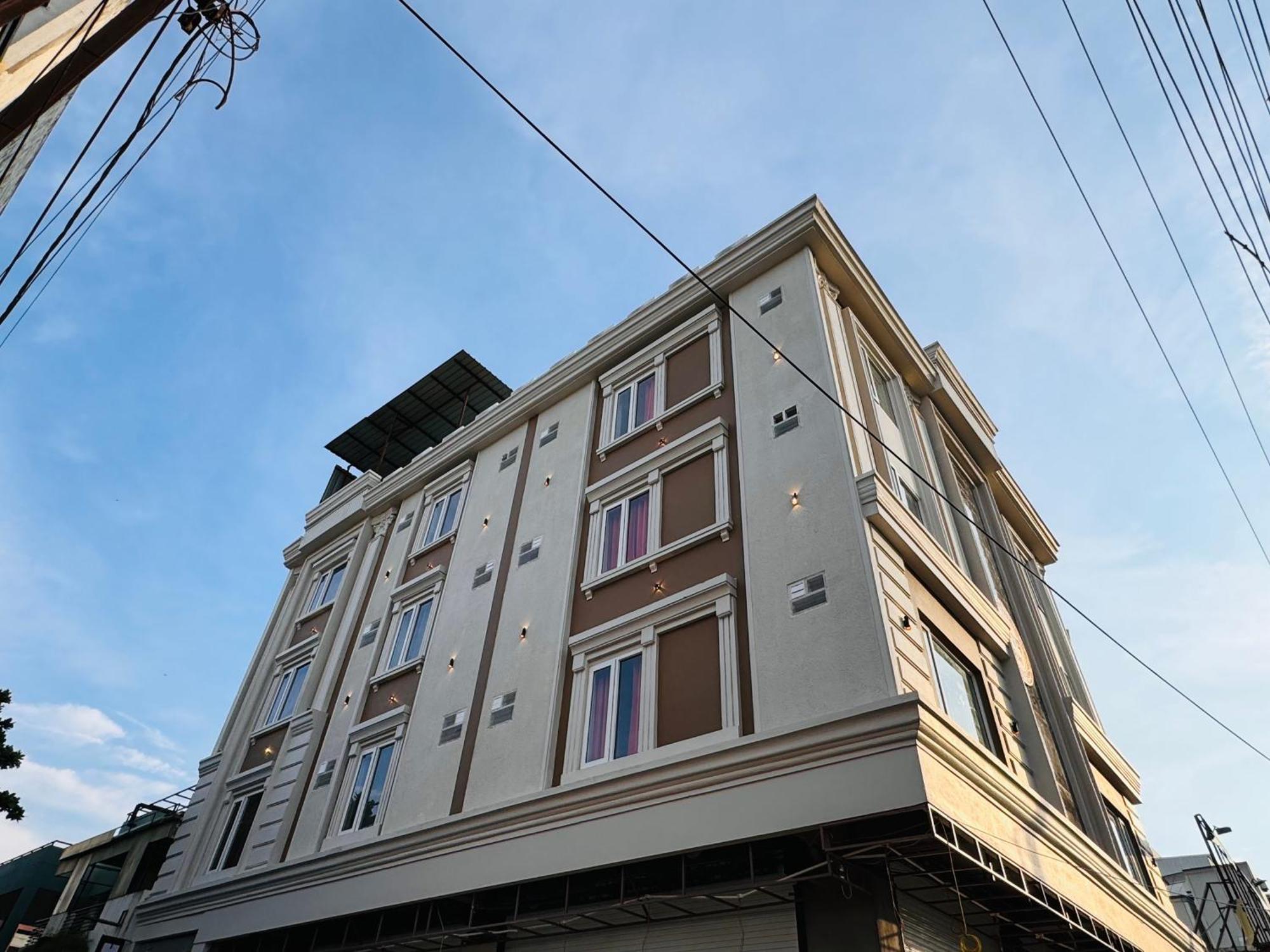 Hotel Rudhav Palace ウッジャイン エクステリア 写真
