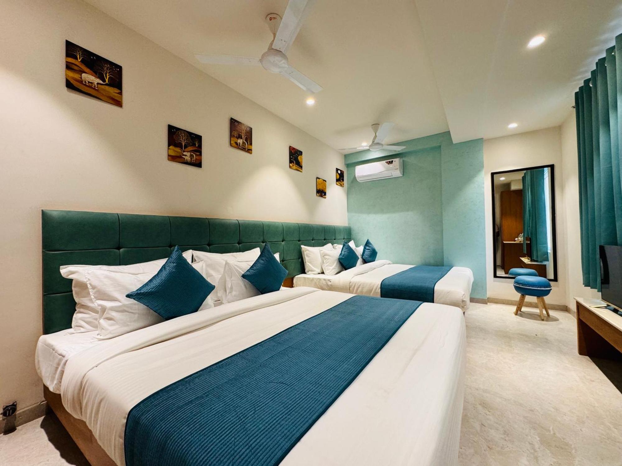 Hotel Rudhav Palace ウッジャイン エクステリア 写真